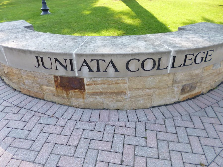 Hola Advanced Placement(AP) Spanish and Spanish three classes will visit Juniata College on Nov. 7. Students who are going on this trip will learn about different experiences from around the Spanish-speaking world.  