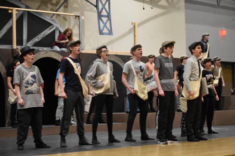 Drama club to hold in-school preview of Newsies