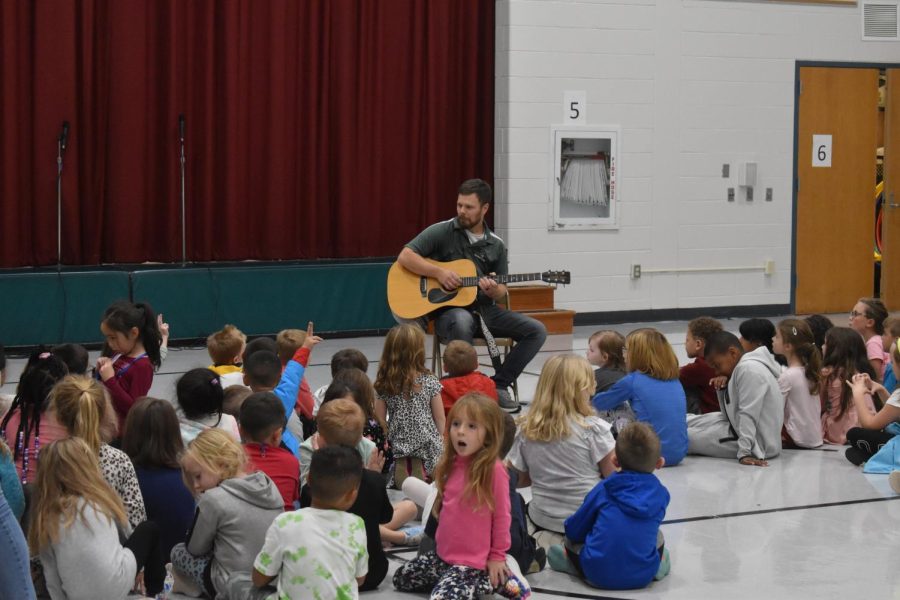 Sing along. Juniata Gaps students join in with a sing-along to end the Day of the Arts. Day of the Arts has been a tradition at the school since the spring of 1998.