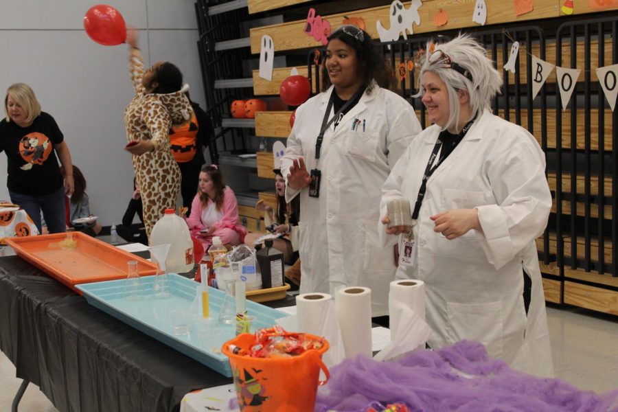 Crafts time The Junior Academy of Science prepares for trunk-or-treat. The group put together an experiment for kids.