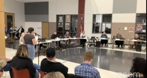 Dress code. Andie Kephart speaks to the school board about changes she feels is necessary to the dress code. Kephart worked with several other students that felt the dress code needed updated. 