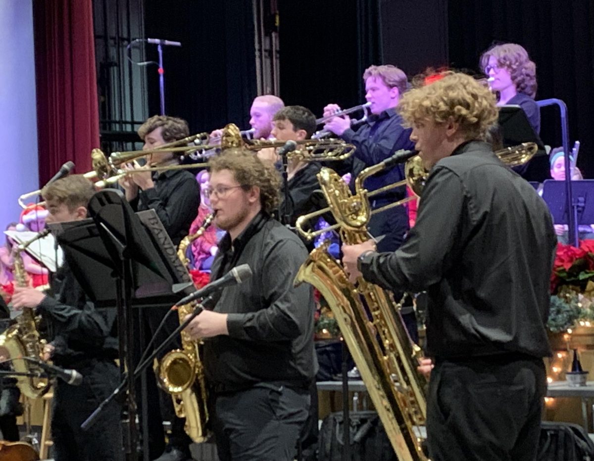 On Dec. 14, both advanced jazz ensembles and elementary band groups joined together for the yearly holiday concert. The advanced jazz ensembles featured multiple soloists in their music selections, including junior Seth Goheen.