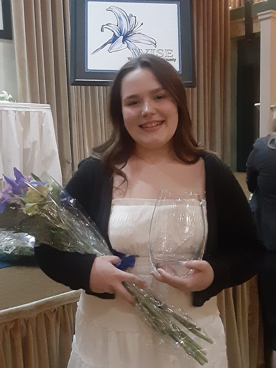 Honor. Rylee Bush was honored with the Rising Star award for her dedication to her community and her collection of over 500 hours of community service.
