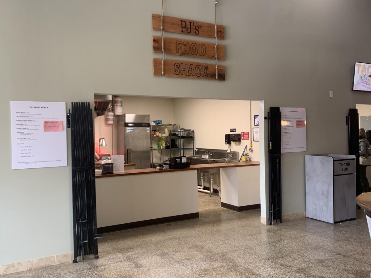 Vendors. The Center City Market offers several vendors, including The Market Basket, The Juice Shack, PJ's Food Shack, PJ's Subs & Salads, Philly Pretzel Factory, Woody Lodge Winery and a Bowl Station. The market is located at 1306 11th Ave.