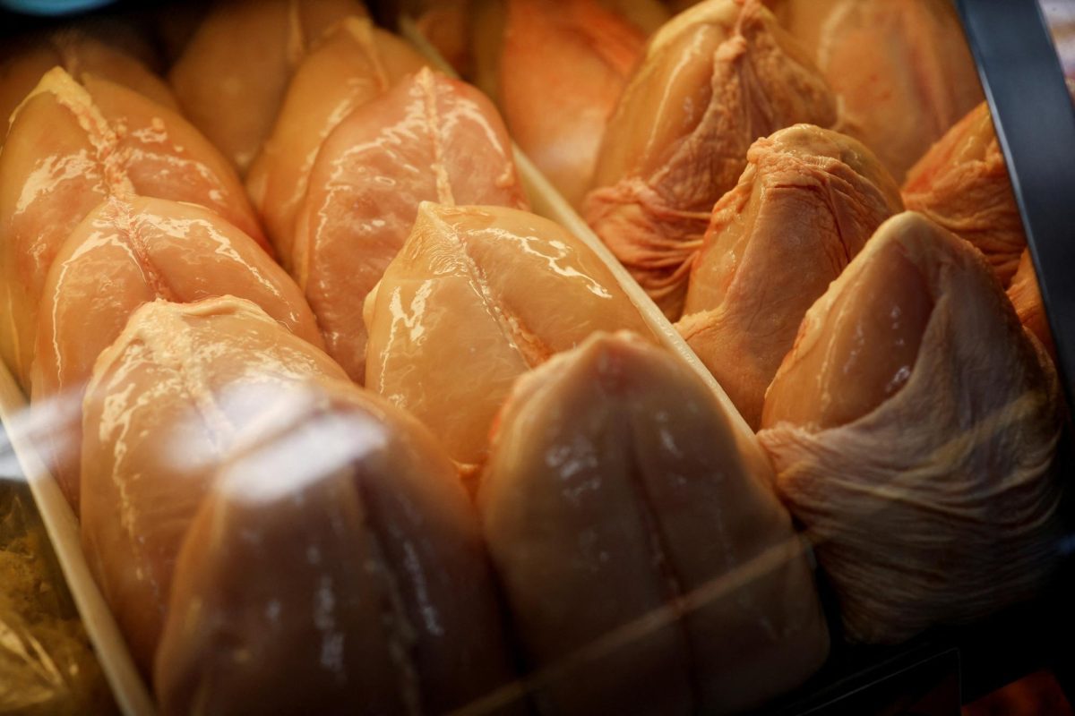 Chicken is displayed in a fridge in a market in Sao Paulo, Brazil May 20, 2025. REUTERS/Jorge Silva