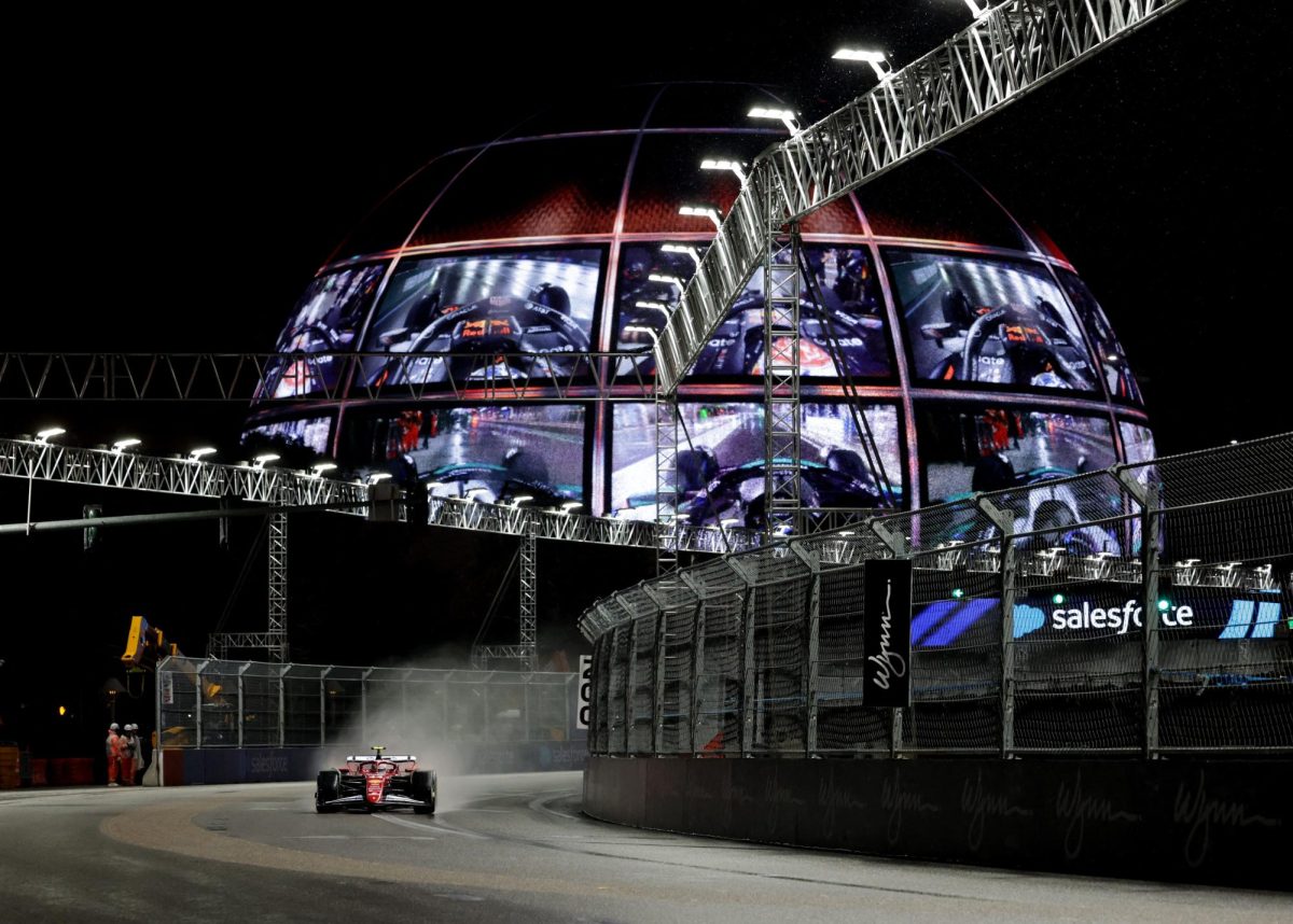 Formula One F1 - Las Vegas Grand Prix - Las Vegas Strip Circuit, Las Vegas, Nevada, United States - November 21, 2025 Ferrari's Lewis Hamilton in action during qualifying REUTERS/Jeenah Moon
