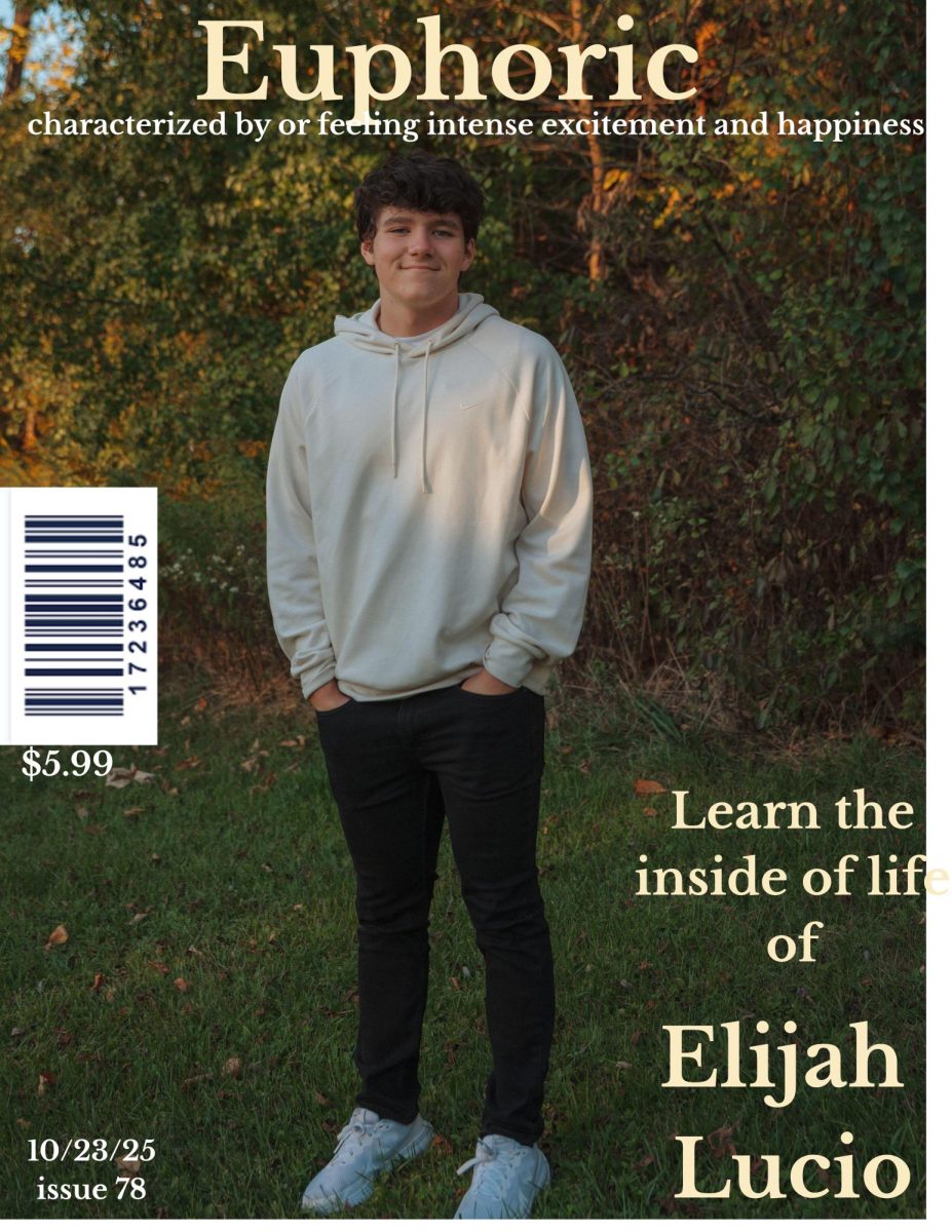 Disc golfer chooses Mountain Echo over Horseshoe Yearbook