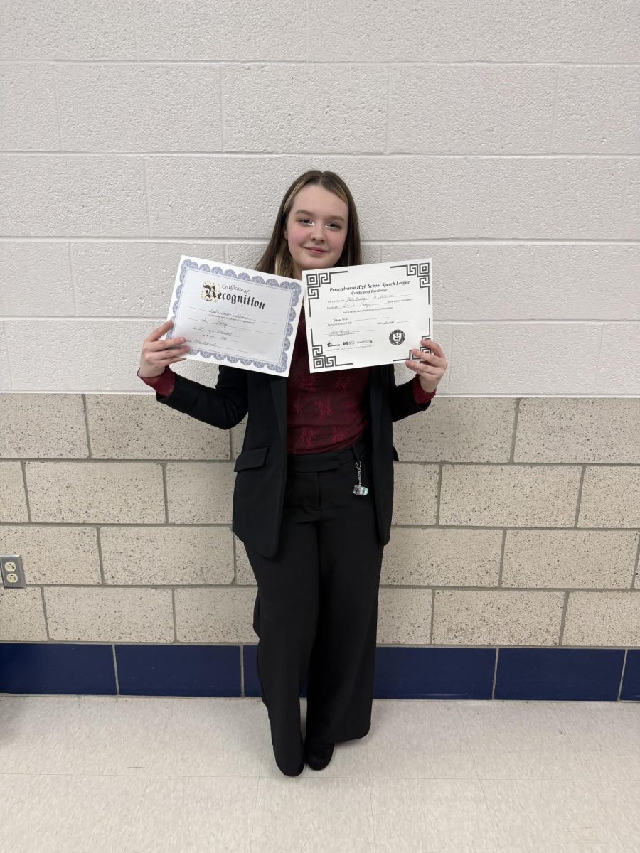 Sophomore Kallie Kunkle places 2nd in her speech league competition 