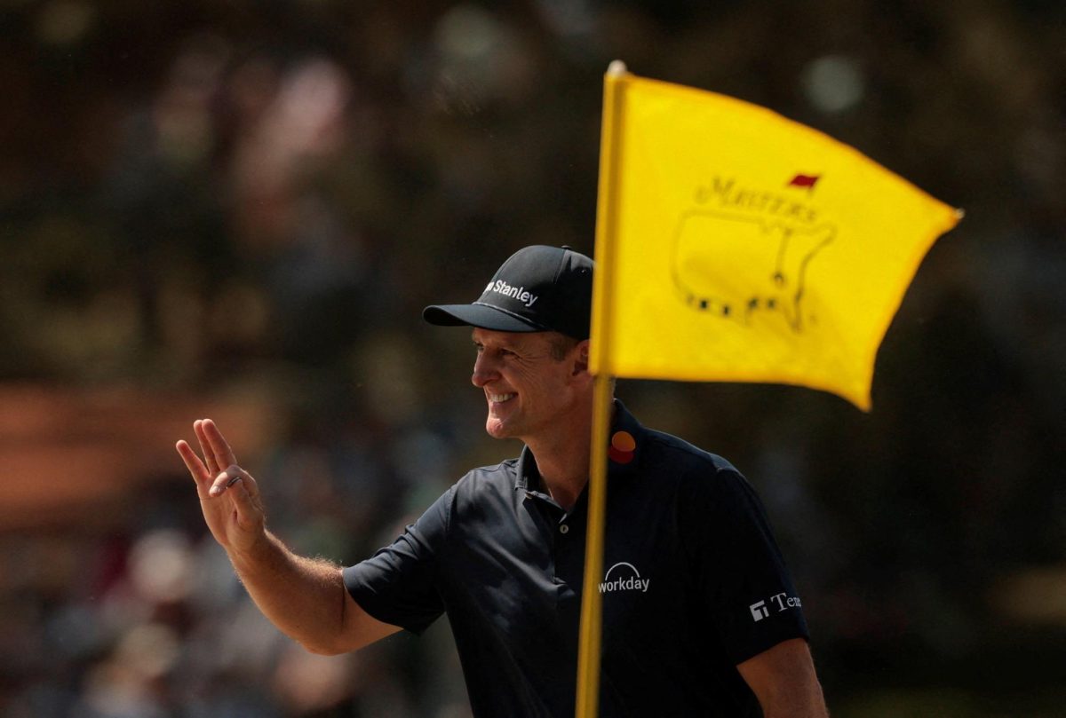 Golf - The Masters - Augusta National Golf Club, Augusta, Georgia, U.S. - April 12, 2026 England's Justin Rose acknowledges the crowd on the 7th hole during the final round REUTERS/Brian Snyder