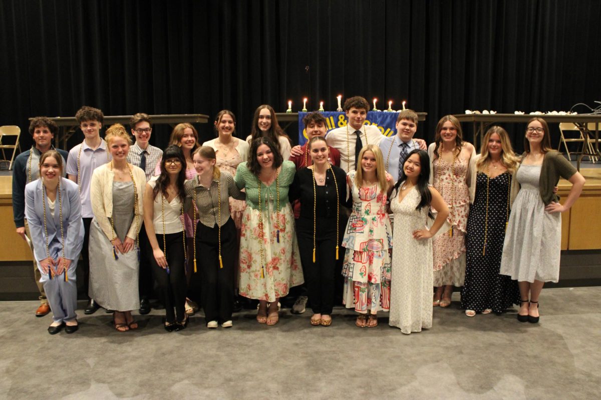 The final show. Mountain Echo, Horseshoe Yearbook, and MLTV members pose for a photo after the Quill and Scroll induction on April 20.
